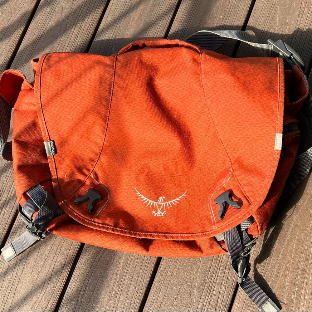 Osprey Flapjack messenger bag (orange)